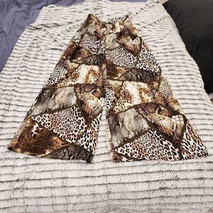 Beautiful pleated high waisted O.VIANCA pants